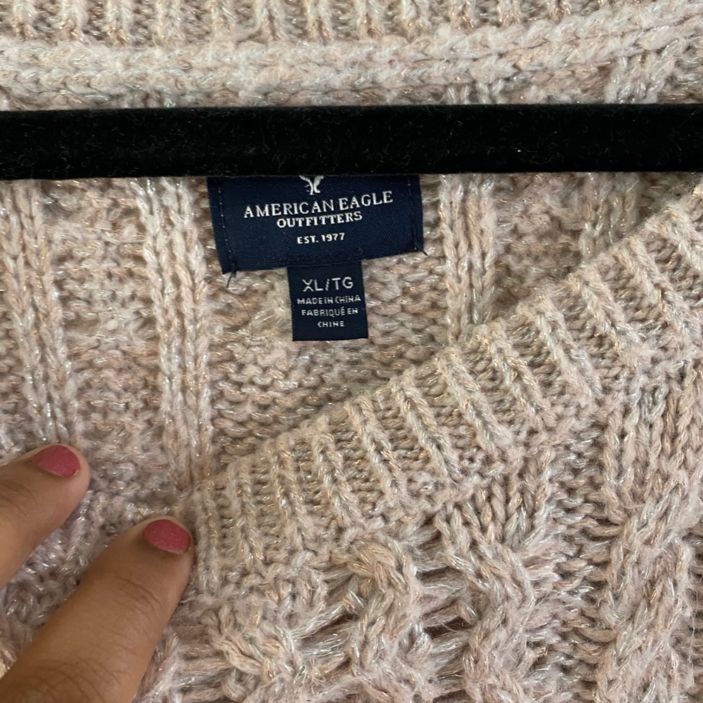 American Eagle 🦅 Beautiful Sweater - Picture 4 of 4